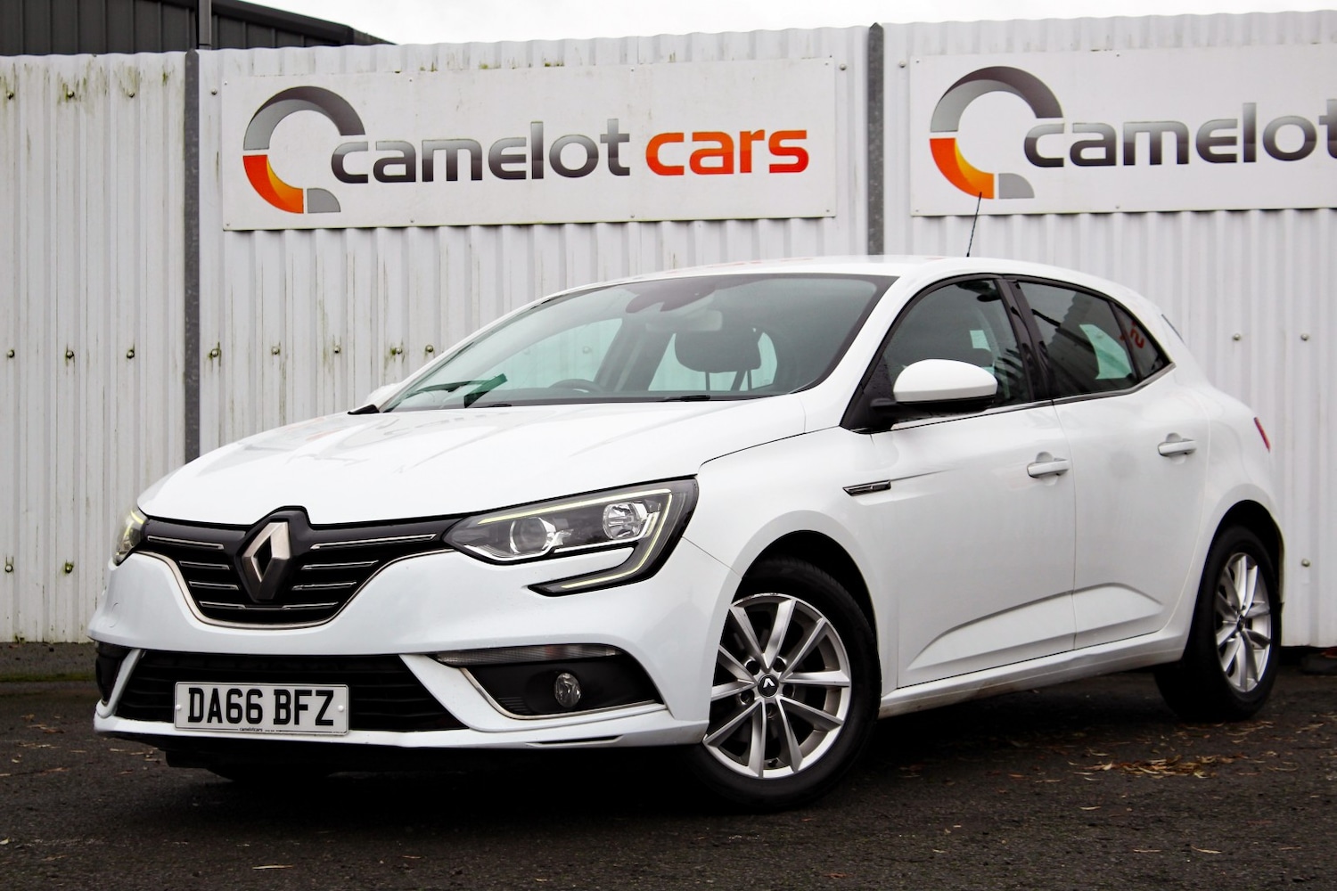 Used Renault Megane 2016 for sale - 76884834: Photo 2