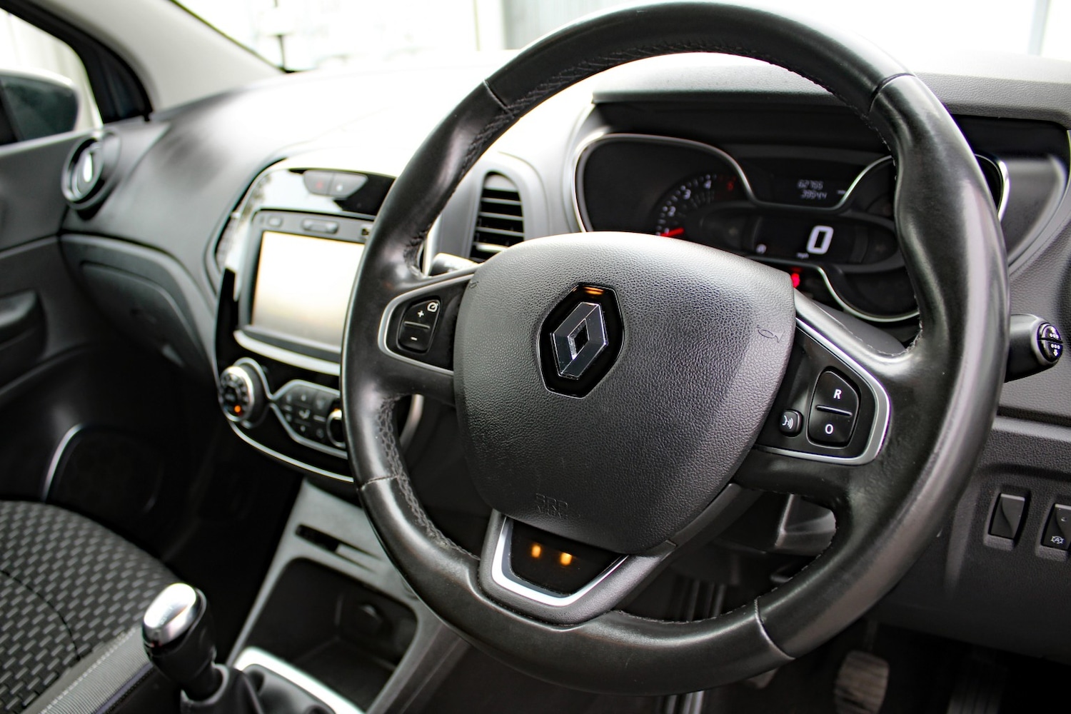 Used Renault Captur 2017 for sale - 76430866: Photo 16