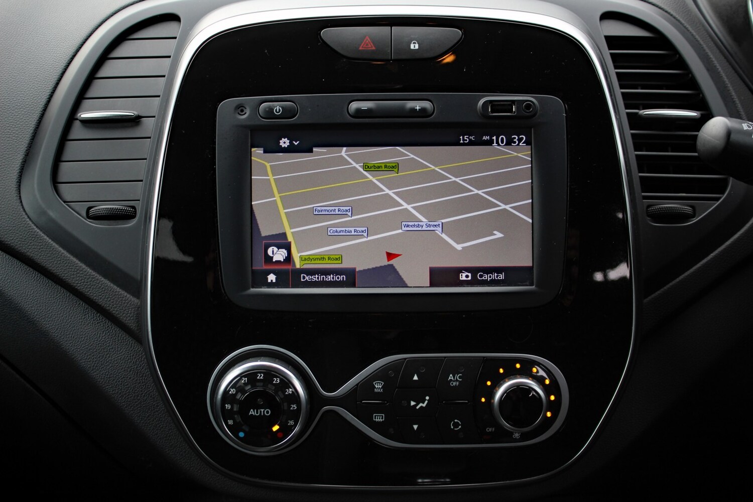 Used Renault Captur 2017 for sale - 76430866: Photo 24