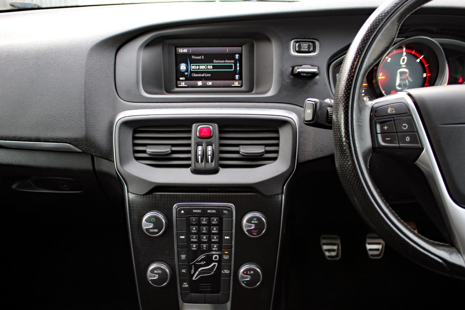 Used Volvo V40 2016 for sale - 77423336: Photo 25