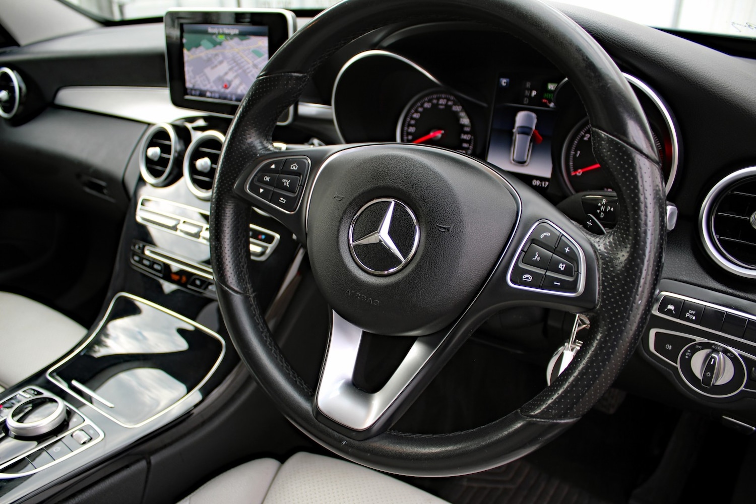 Used Mercedes-Benz C-Class 2018 for sale - 76093766: Photo 17