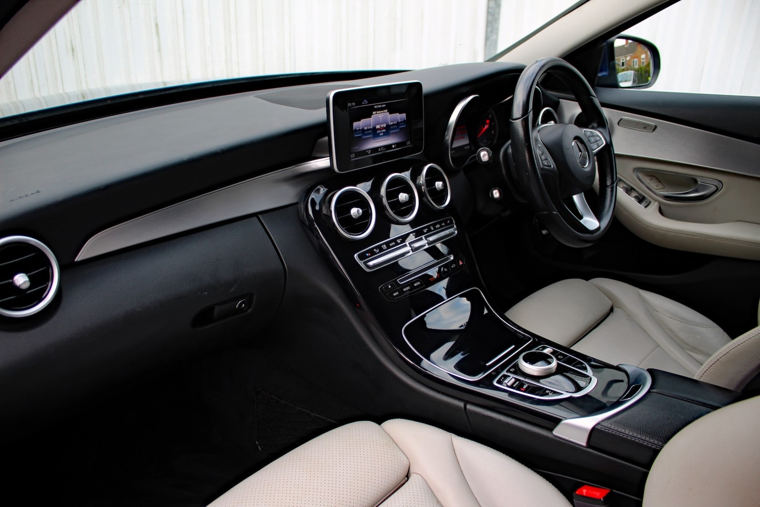 Used Mercedes-Benz C-Class 2018 for sale - 76093766: Photo 18