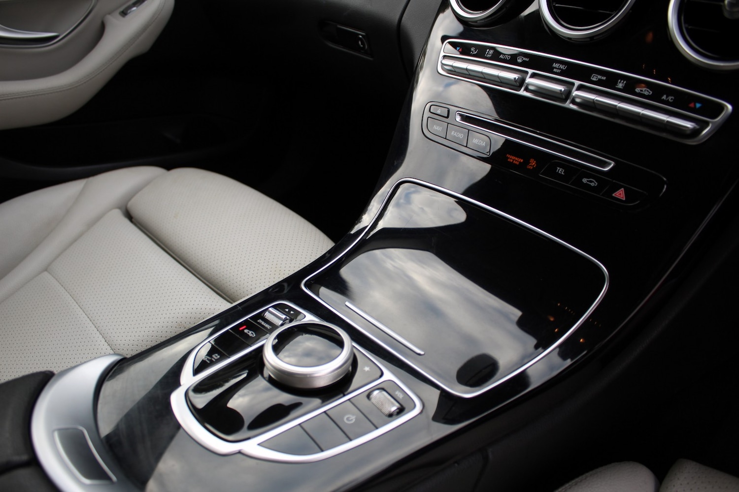 Used Mercedes-Benz C-Class 2018 for sale - 76093766: Photo 21