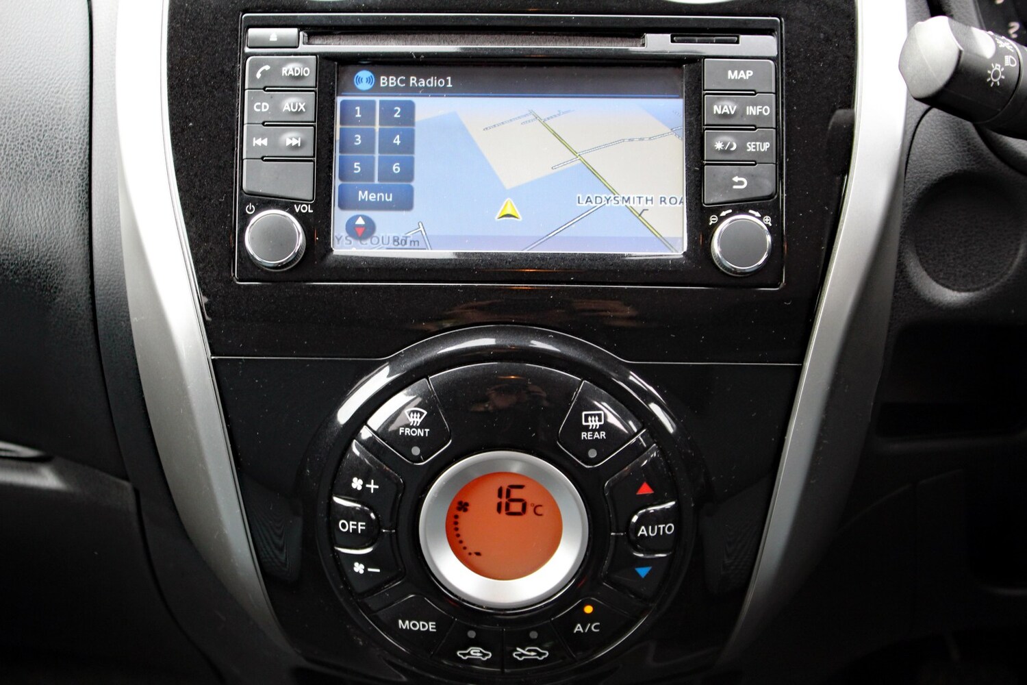 Used Nissan Note 2015 for sale - 76070333: Photo 23