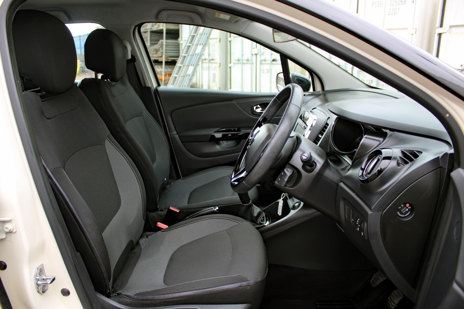 Used Renault Captur 2016 for sale - 78004450: Photo 15