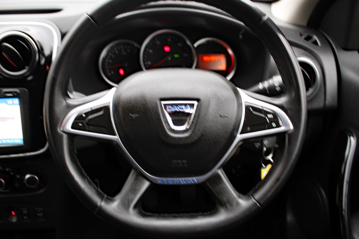 Used Dacia Sandero Stepway 2020 for sale - 77423324: Photo 23