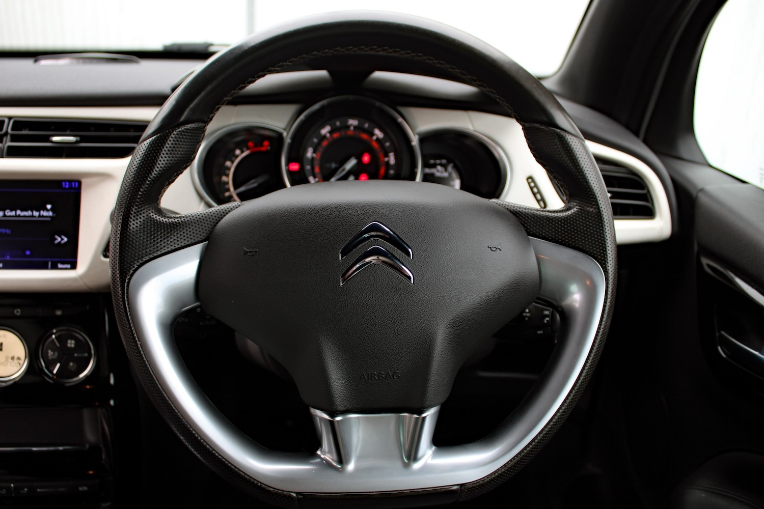 Used DS Automobiles DS 3 2016 for sale - 77303706: Photo 22