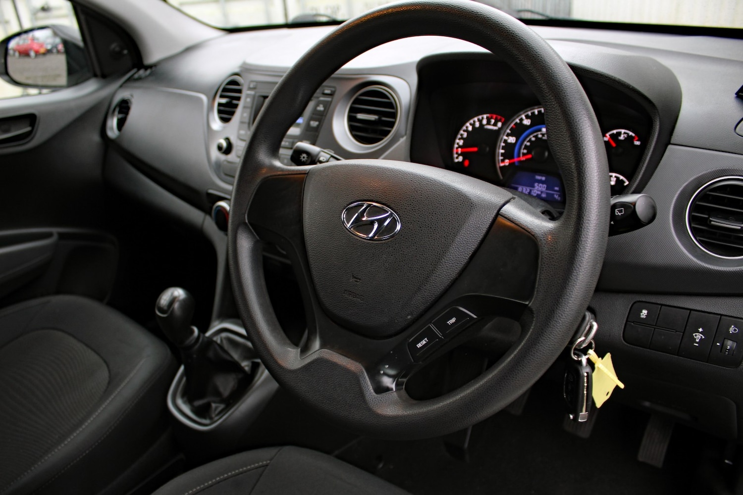 Used Hyundai i10 2017 for sale - 77453127: Photo 17