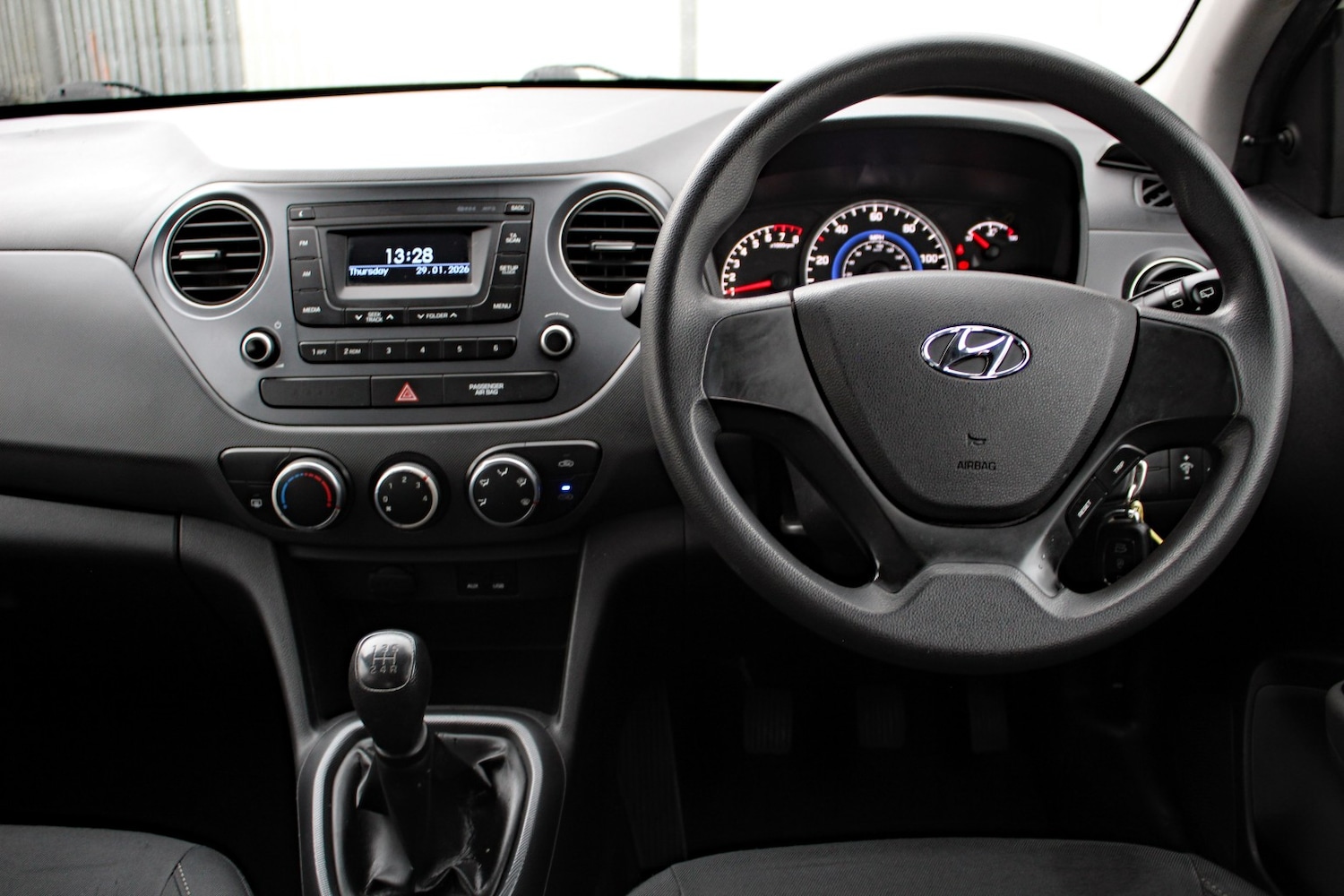 Used Hyundai i10 2017 for sale - 77453127: Photo 20