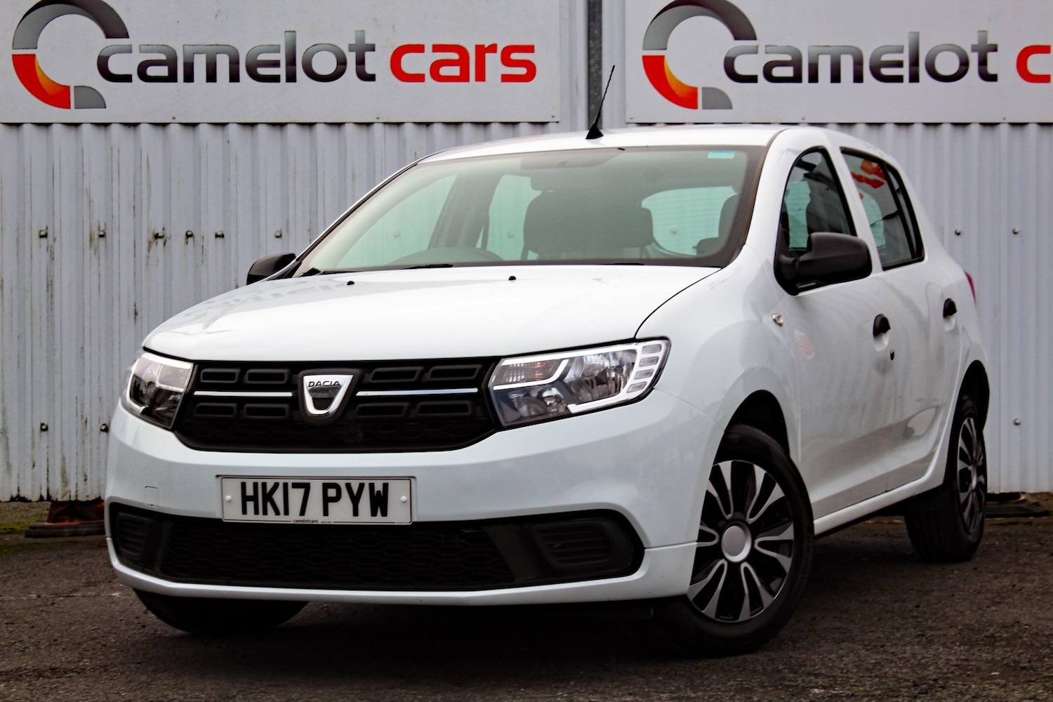 Used Dacia Sandero 2017 for sale - 76571153: Photo 1