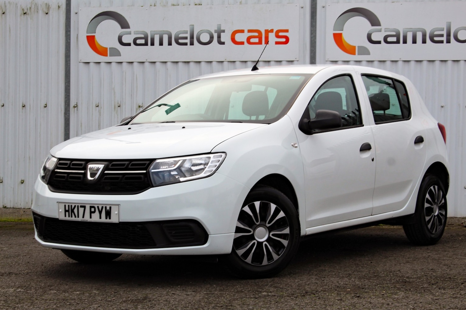 Used Dacia Sandero 2017 for sale - 76571153: Photo 2