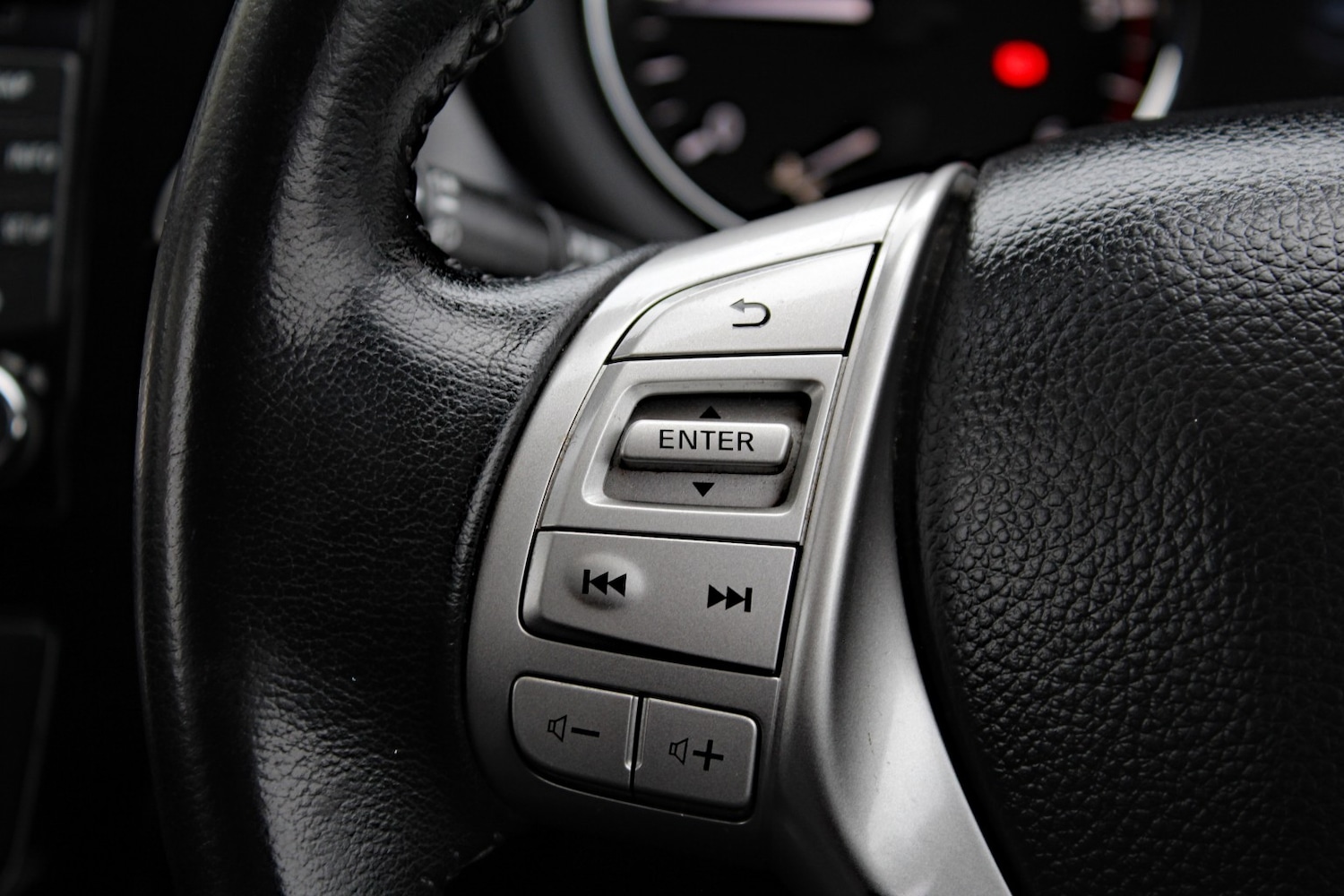 Used Nissan Pulsar 2015 for sale - 76559906: Photo 27