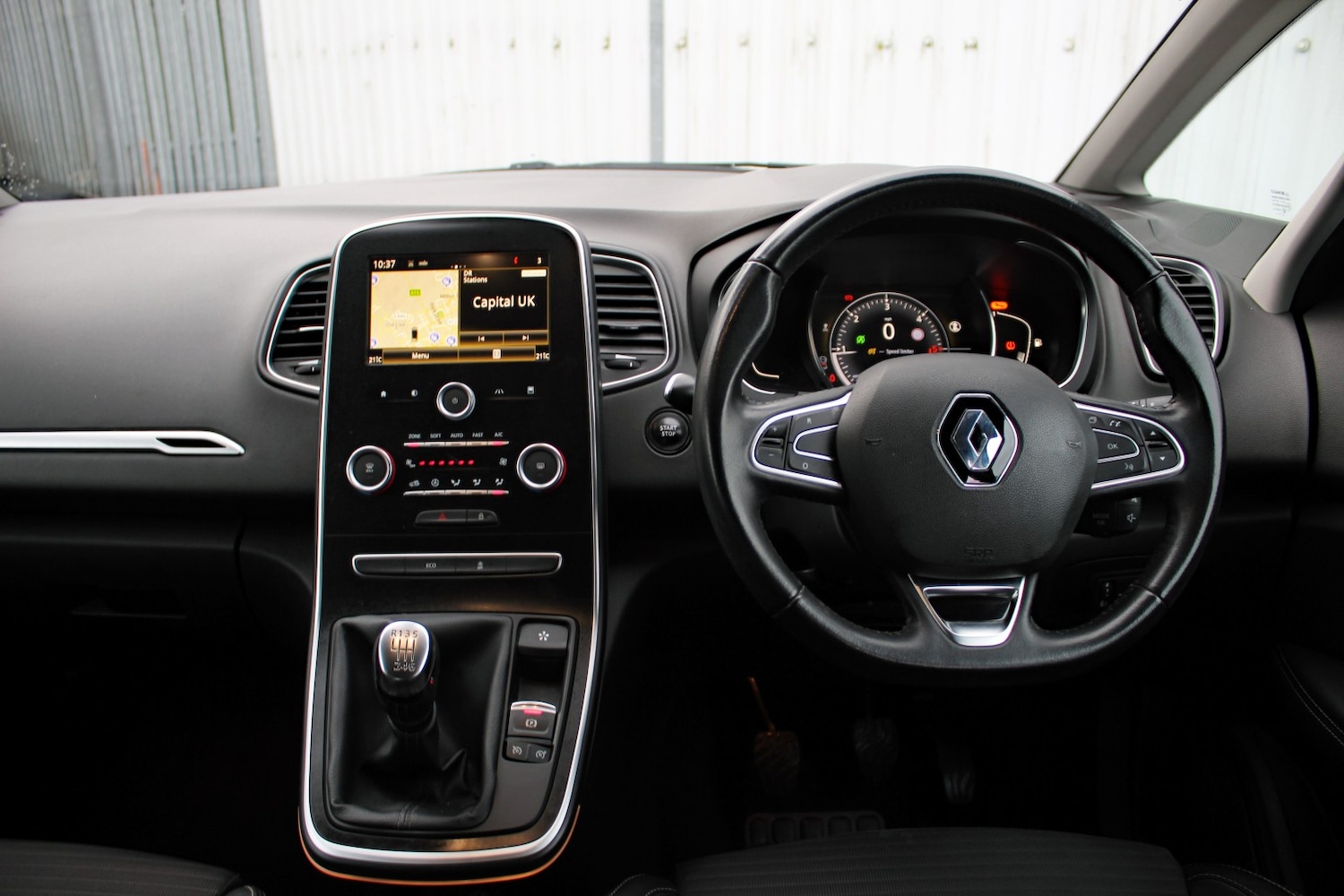 Used Renault Scenic 2017 for sale - 77201331: Photo 19