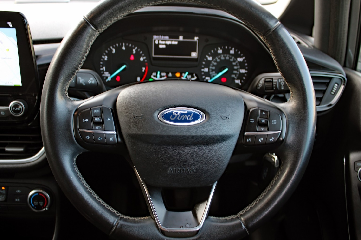 Used Ford Fiesta 2018 for sale - 76863781: Photo 21