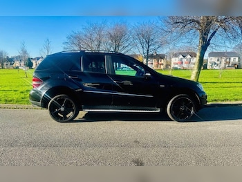 Used Mercedes-Benz M Class 2008 for sale - 77729645: Photo