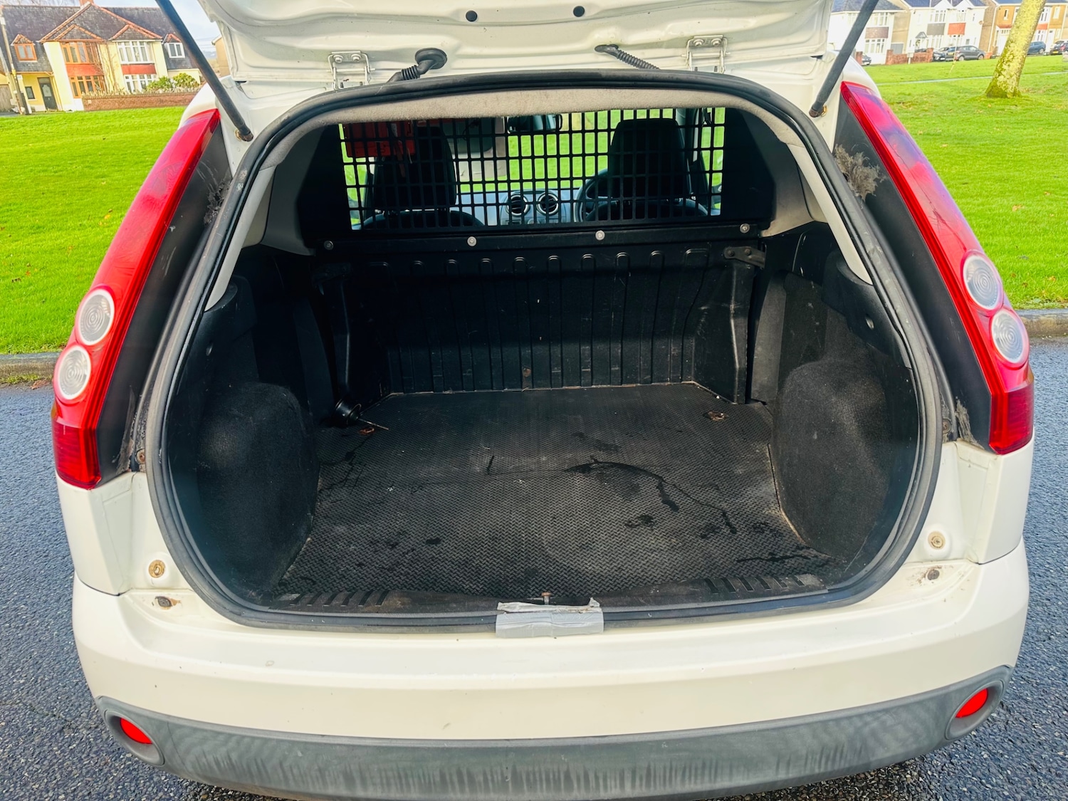 Used Ford Fiesta 2006 for sale - 76892200: Photo 6