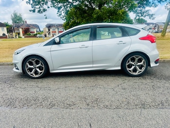 Used Ford Focus 2017 for sale - 79421018: Photo