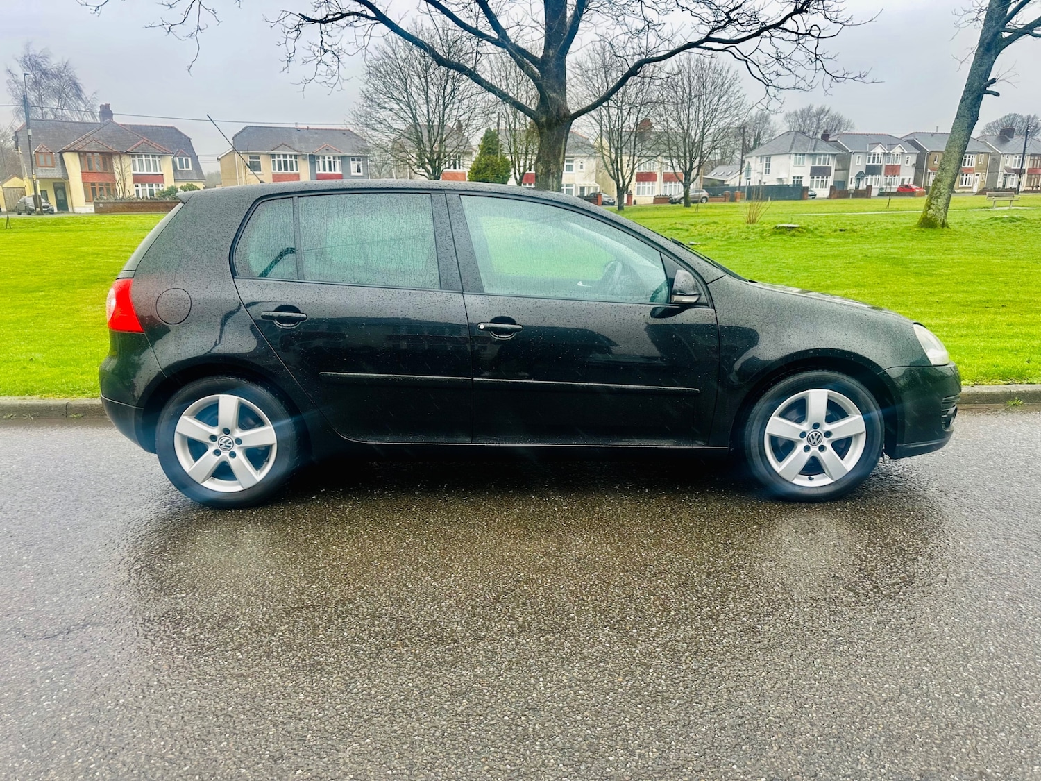 Used Volkswagen Golf 2009 for sale - 77676894: Photo 3