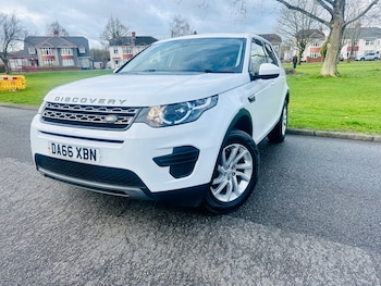 Land Rover Discovery Sport feature image