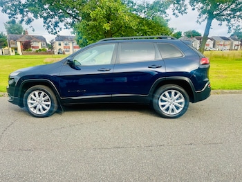 Used Jeep Cherokee 2015 for sale - 79124266: Photo