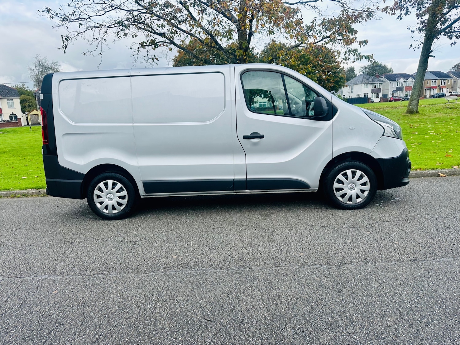 Used Renault Trafic 2019 for sale - 76194228: Photo 3