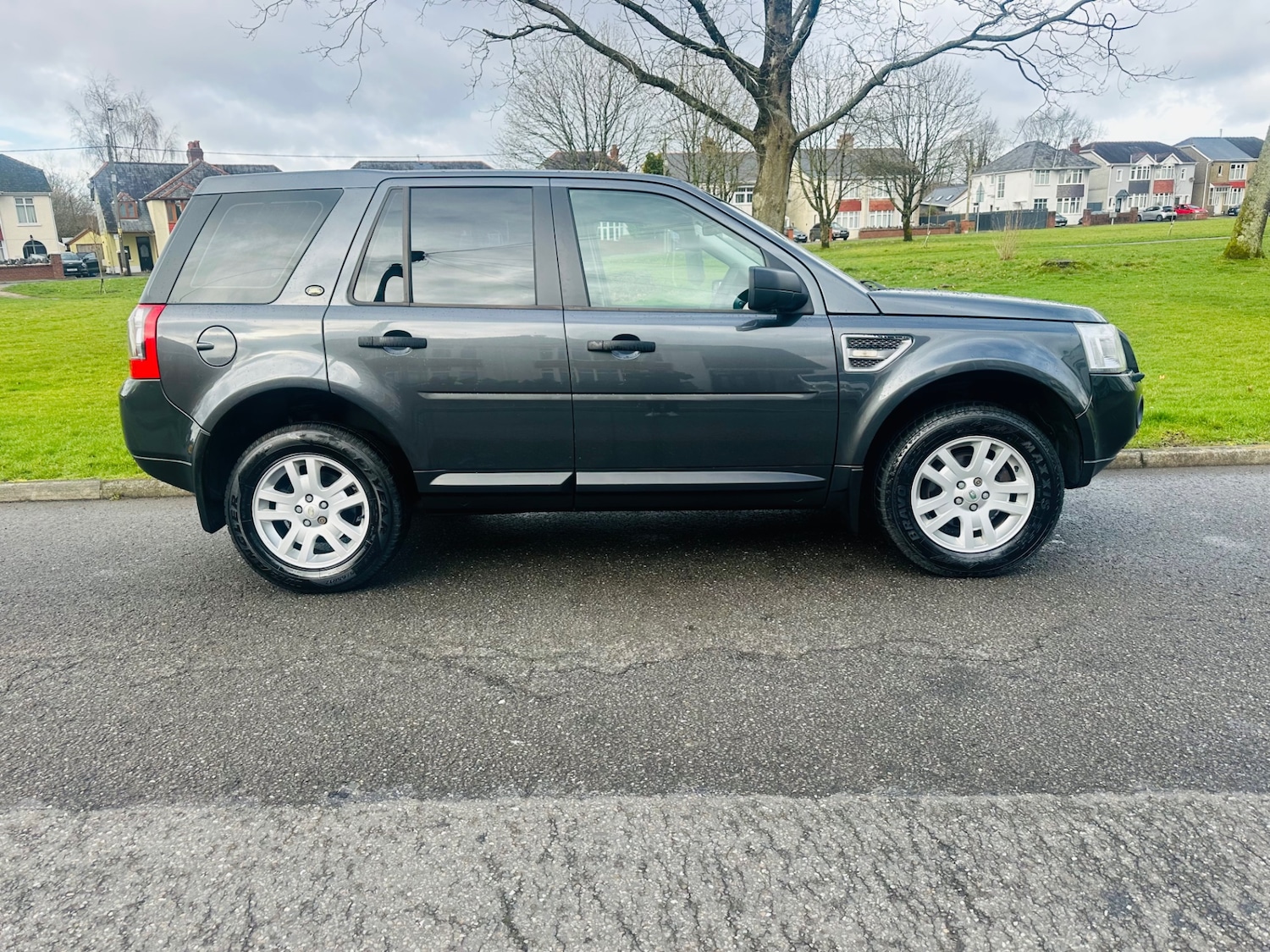 Used Land Rover Freelander 2009 for sale - 77529775: Photo 2