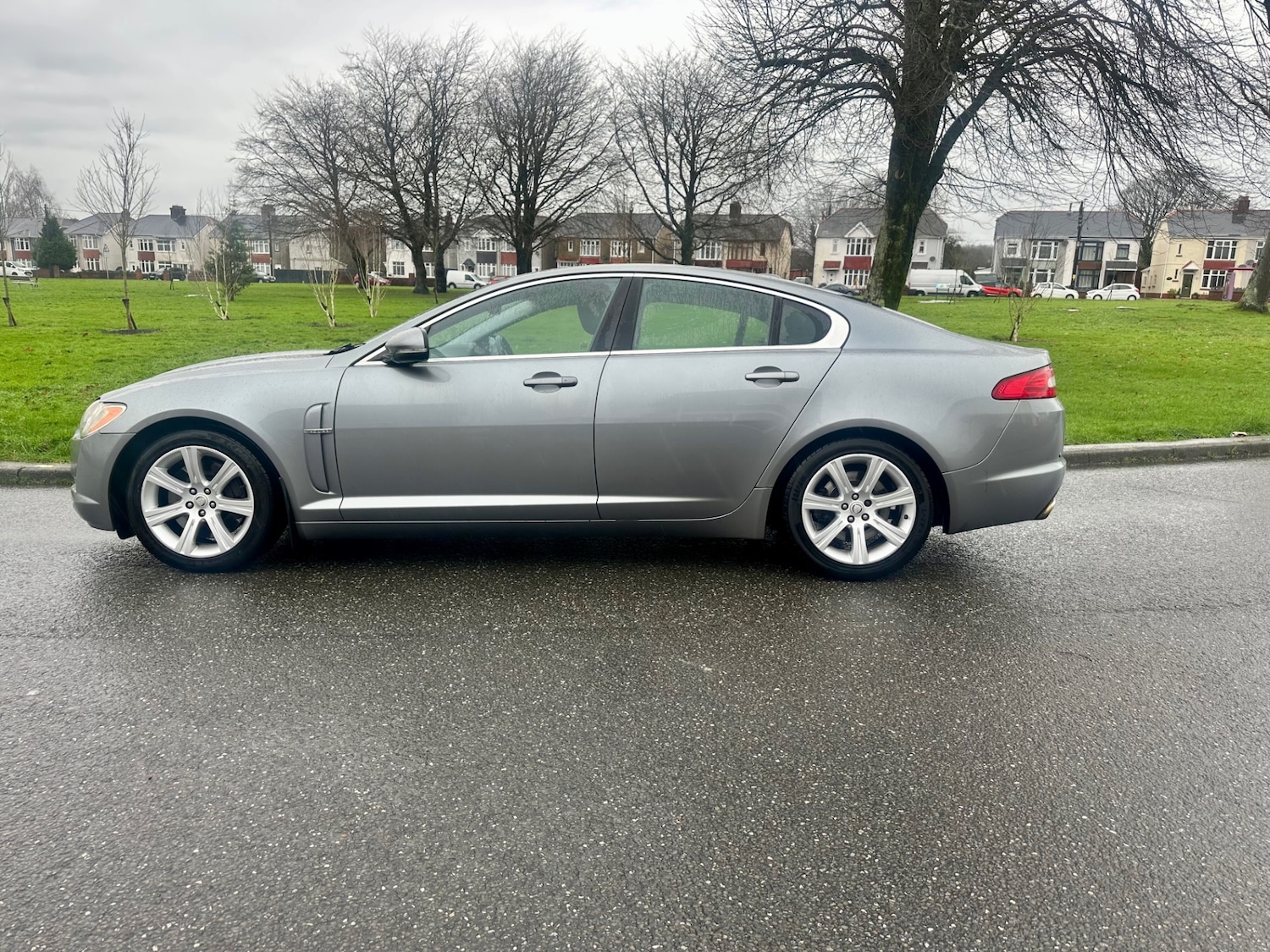 Used Jaguar XF 2010 for sale - 76979939: Photo 4