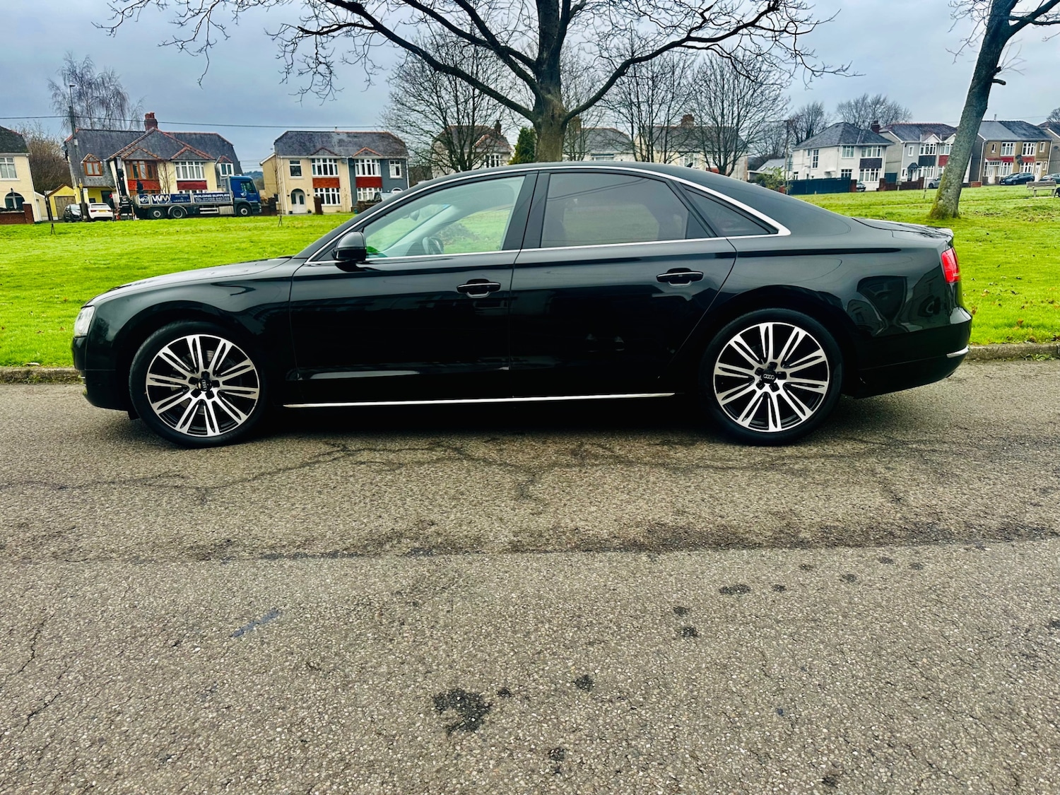 Used Audi A8 2012 for sale - 76706198: Photo 2