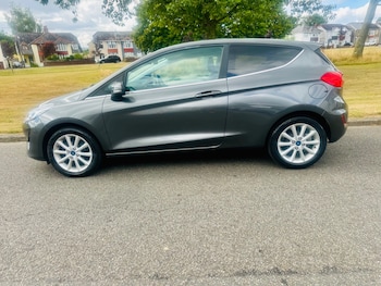 Used Ford Fiesta 2017 for sale - 79444559: Photo