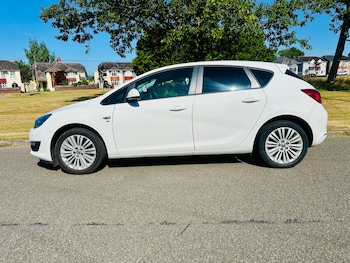 Used Vauxhall Astra 2013 for sale - 79216364: Photo