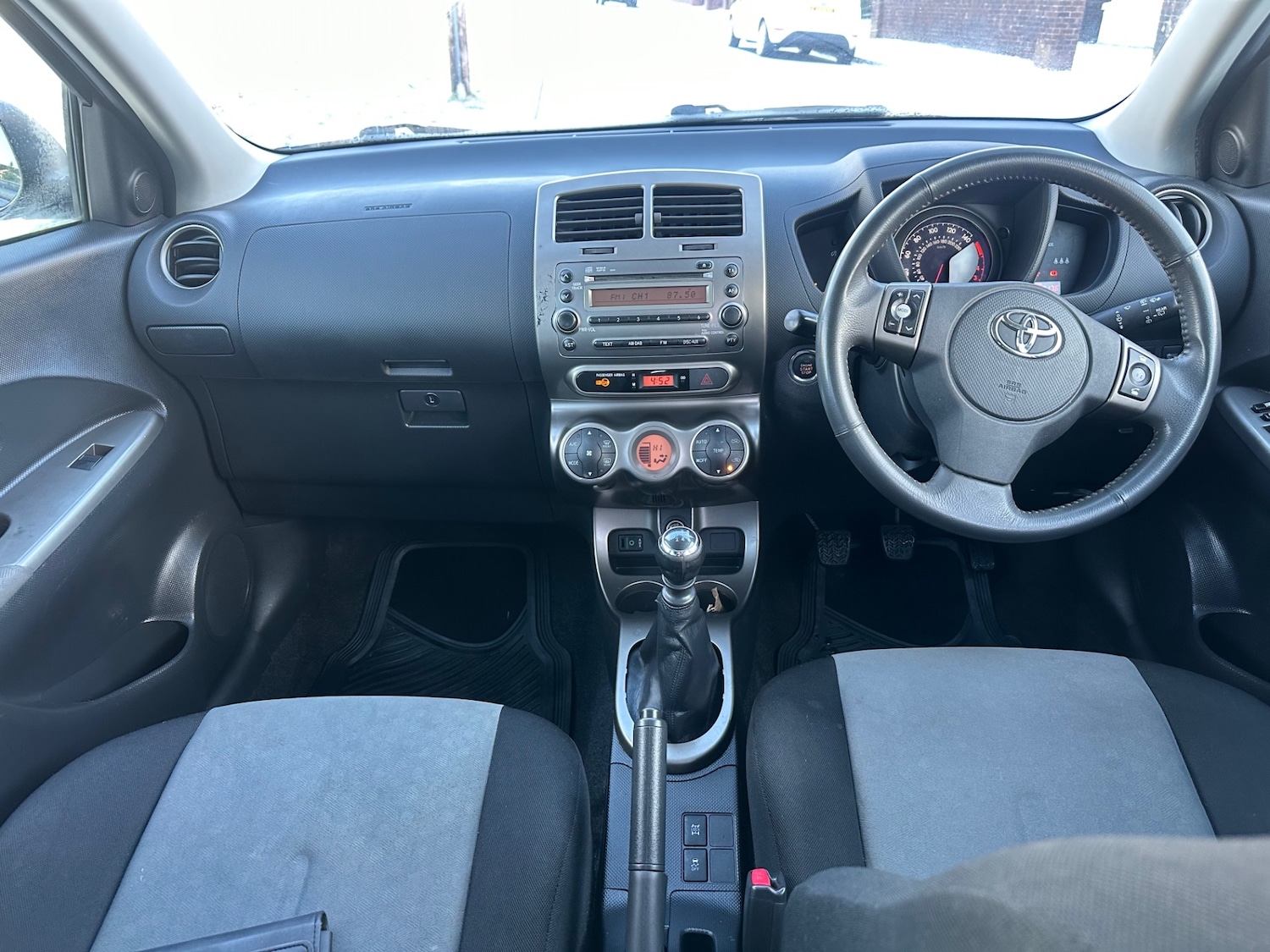 Used Toyota Urbancruiser 2011 for sale - 77113189: Photo 6