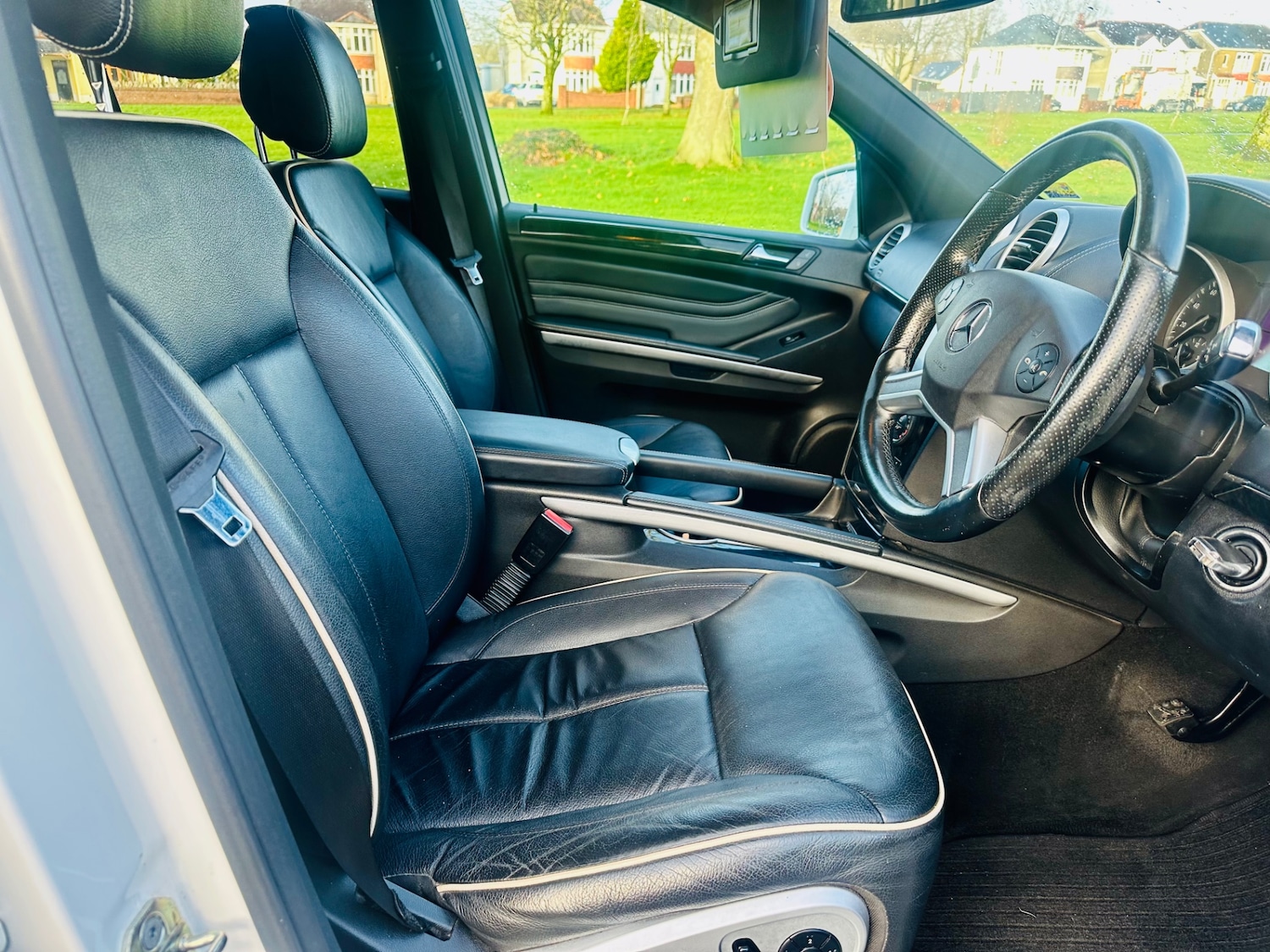 Used Mercedes-Benz M Class 2011 for sale - 76891883: Photo 8