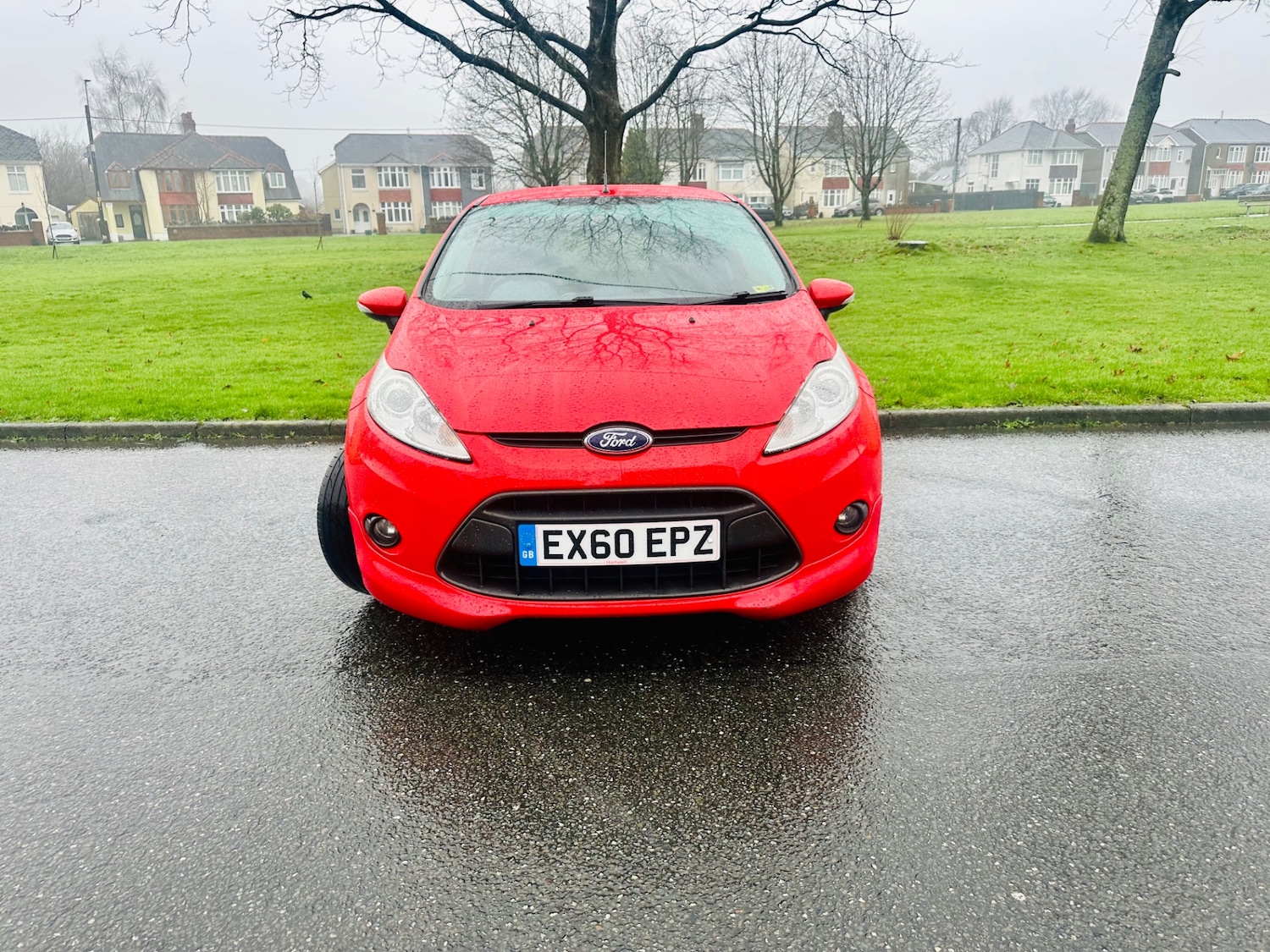 Used Ford Fiesta 2010 for sale - 76969820: Photo 2