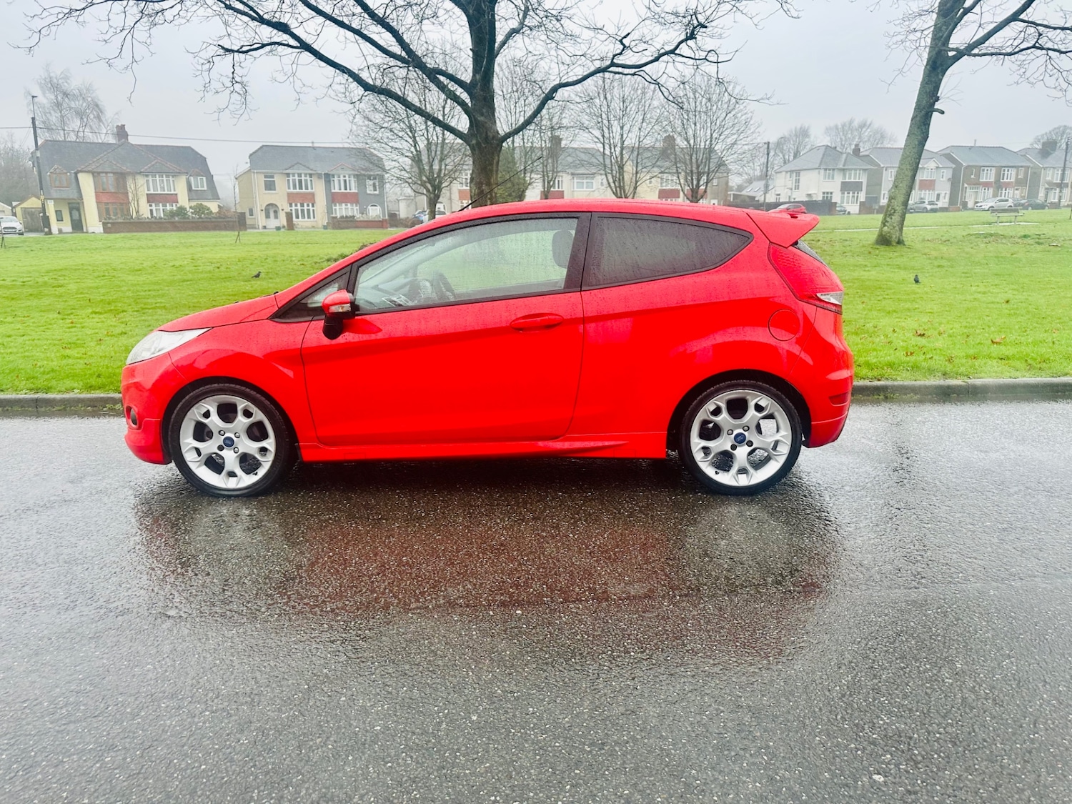 Used Ford Fiesta 2010 for sale - 76969820: Photo 4