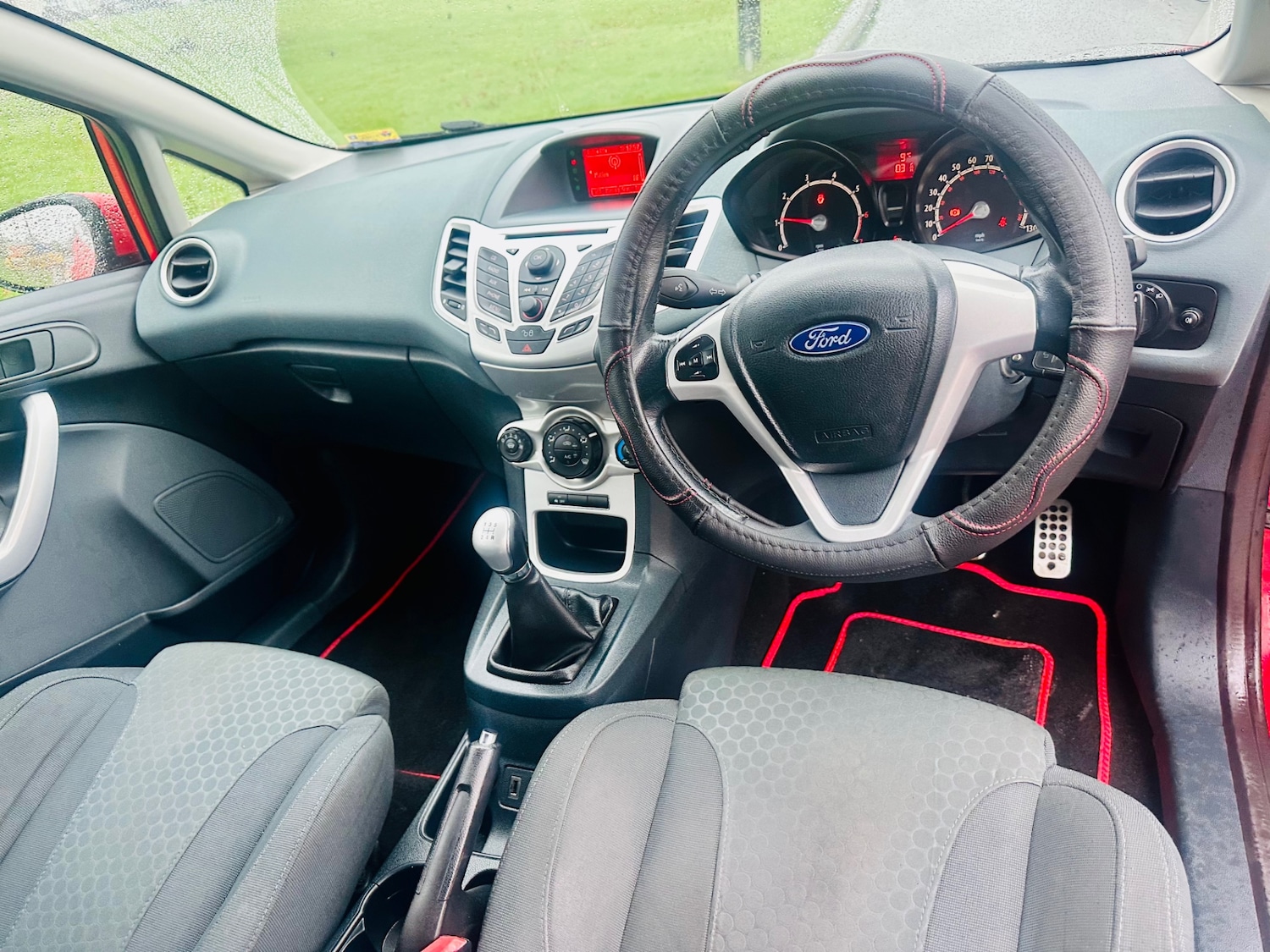 Used Ford Fiesta 2010 for sale - 76969820: Photo 6