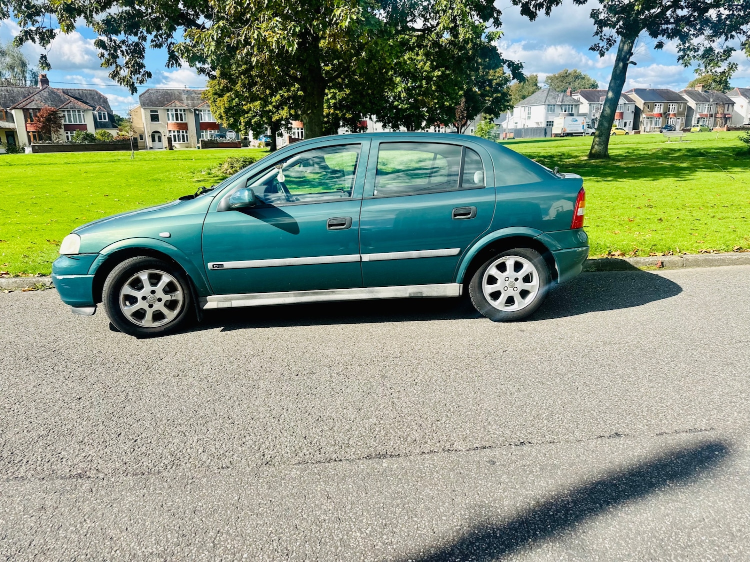 Used Vauxhall Astra 2001 for sale - 76027497: Photo 2