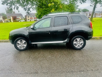Used Dacia Duster 2015 for sale - 78766075: Photo