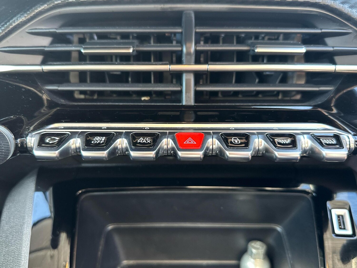 Used Peugeot 208 2022 for sale - 77258792: Photo 18