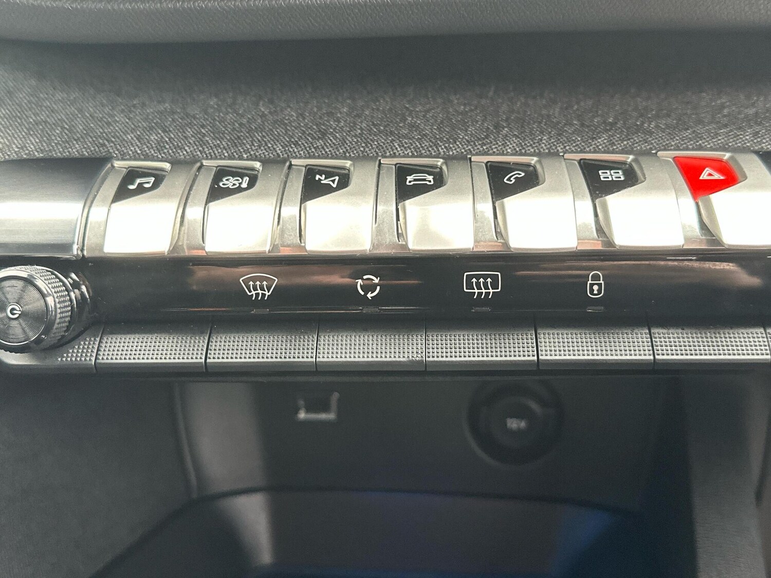 Used Peugeot 3008 2023 for sale - 77248530: Photo 18