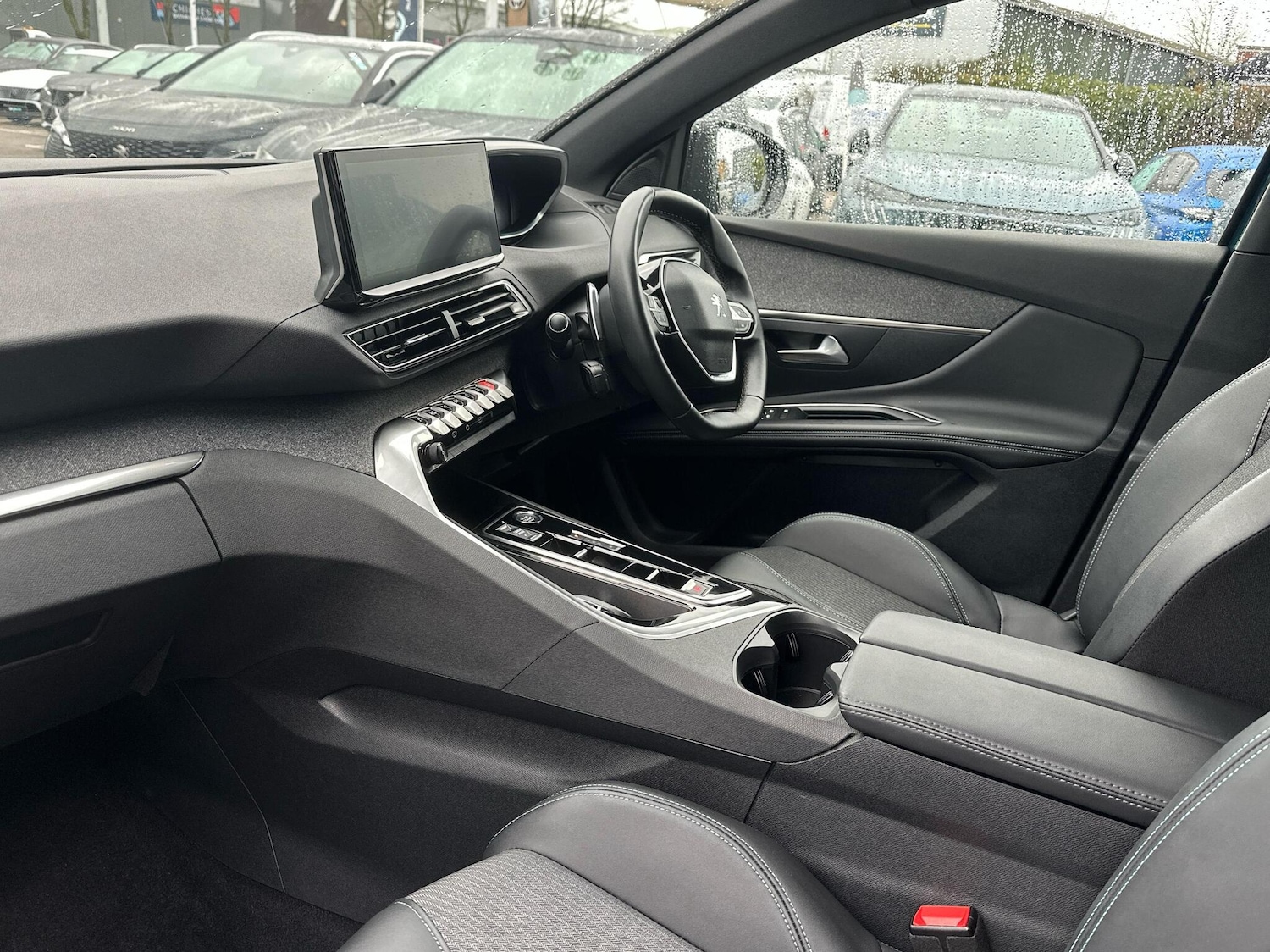 Used Peugeot 3008 2023 for sale - 77248530: Photo 2