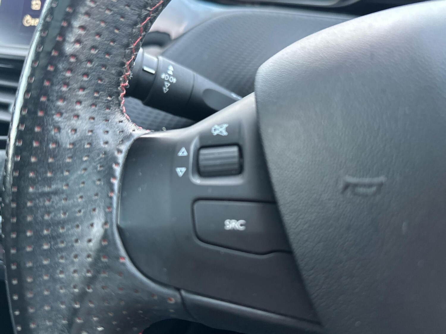 Used Peugeot 2008 2016 for sale - 76673388: Photo 19