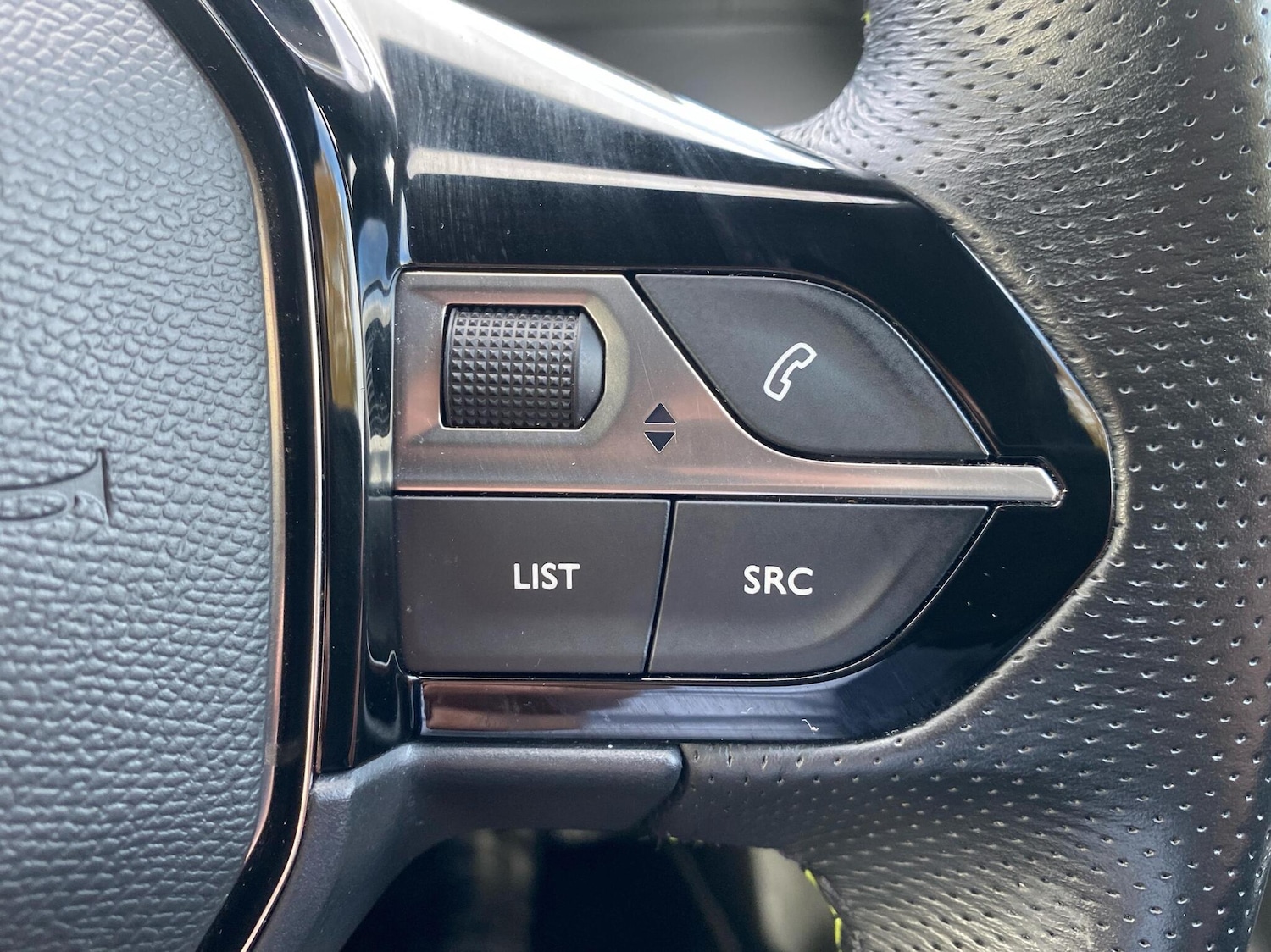 Used Peugeot 208 2021 for sale - 76681085: Photo 24