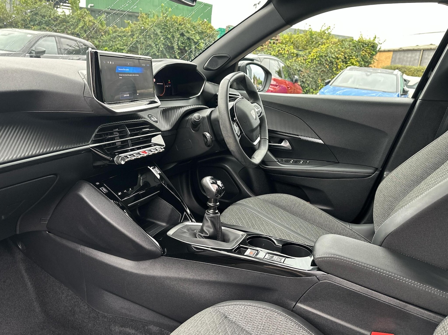 Used Peugeot 2008 2024 for sale - 76677926: Photo 2