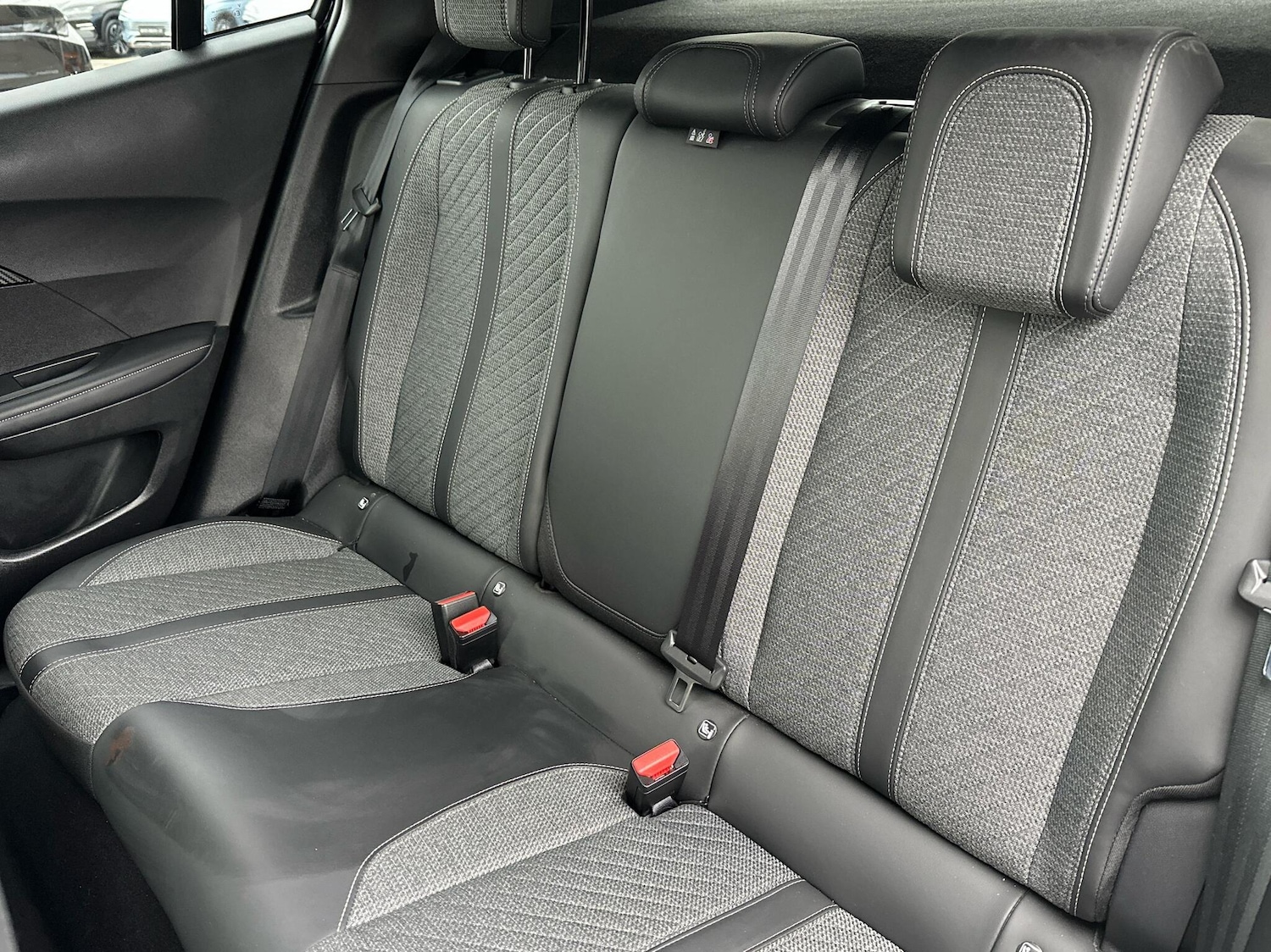 Used Peugeot 2008 2024 for sale - 76677926: Photo 6