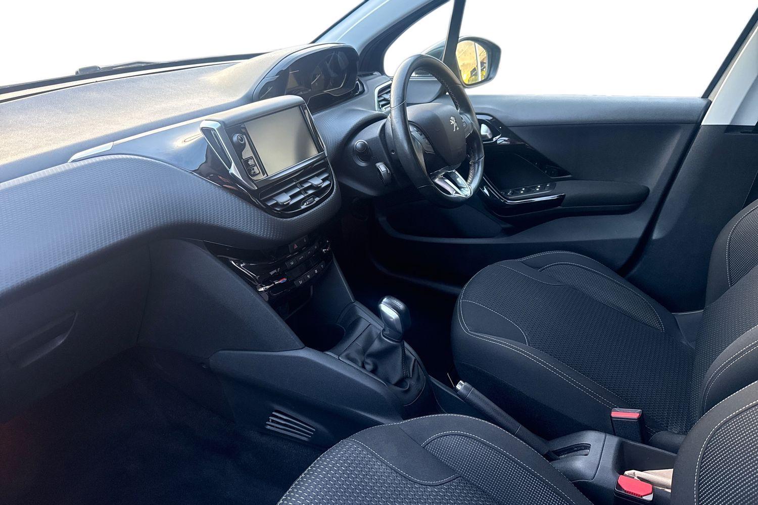 Used Peugeot 208 2019 for sale - 77656482: Photo 2