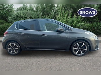 Used Peugeot 208 2019 for sale - 77656482: Photo
