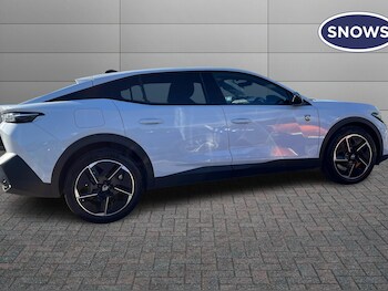 Used Peugeot 408 2024 for sale - 76677793: Photo