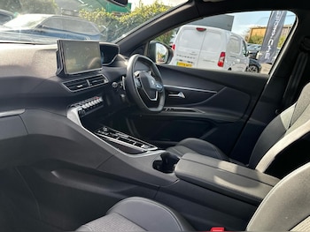 Used Peugeot 3008 2024 for sale - 76677617: Photo