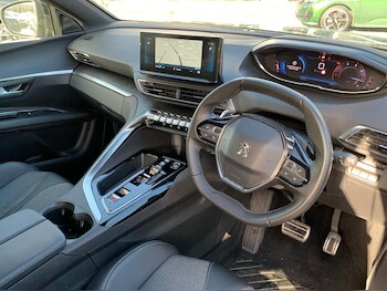 Used Peugeot 5008 2023 for sale - 76676897: Photo