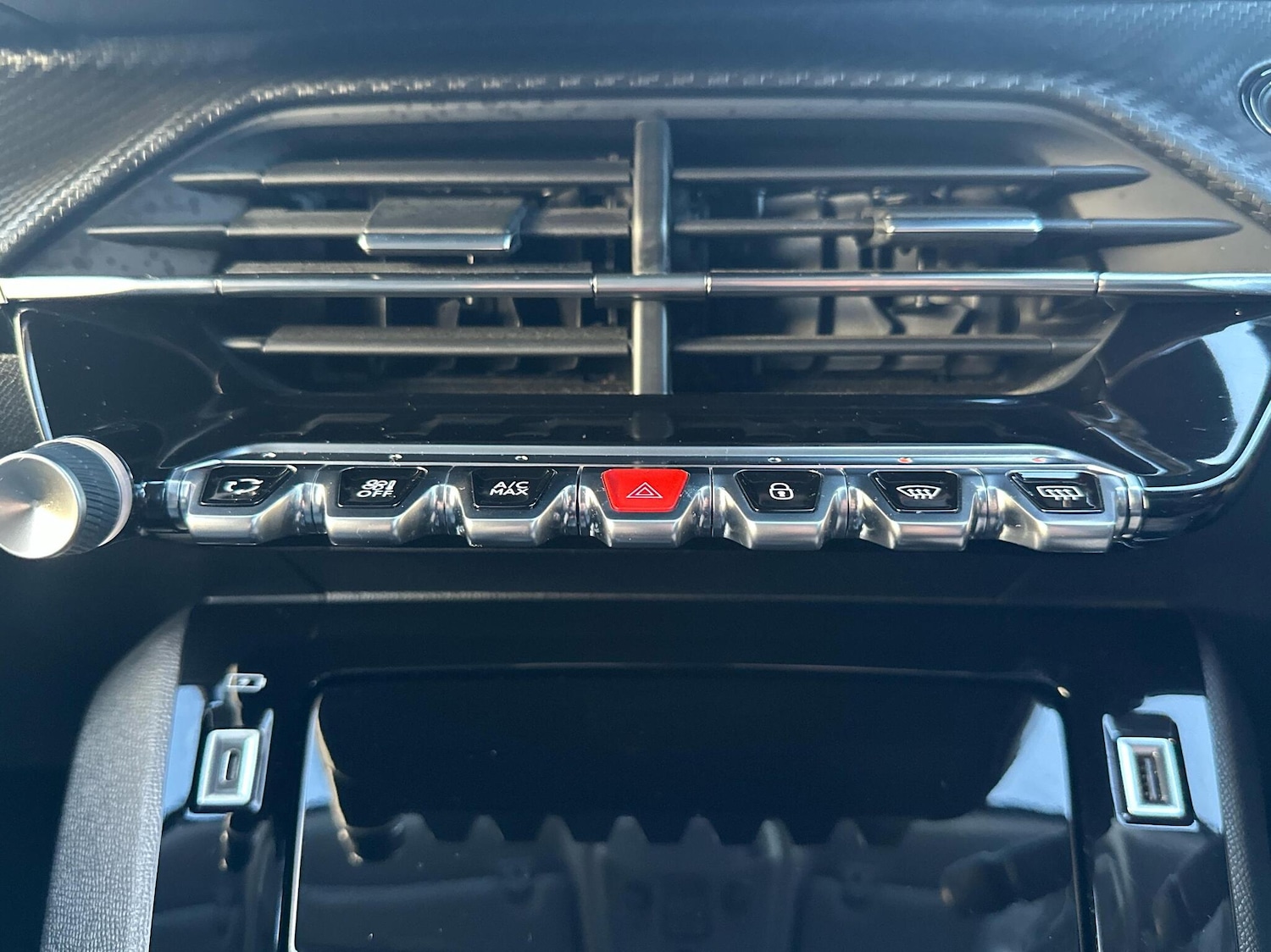 Used Peugeot 2008 2021 for sale - 76819035: Photo 19